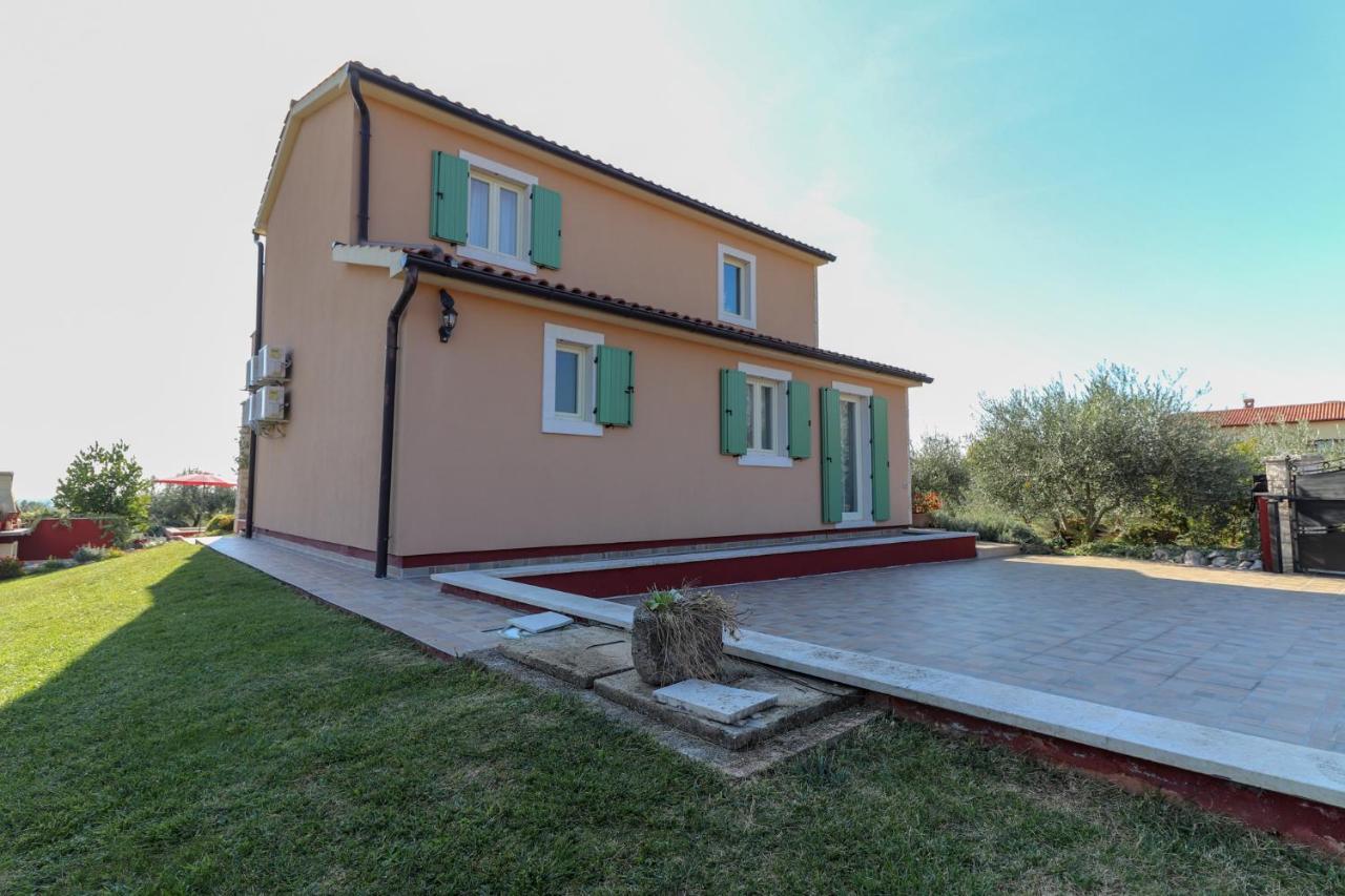 Sveti Lovreč Pazenatički Villa Nona Marija מראה חיצוני תמונה